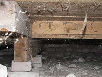 kruipruimte onder de originele boerderijvloer